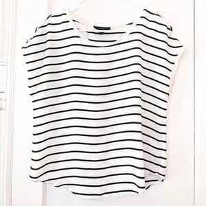 Banana Republic White Cream Cap Sleeve Boxy Tee